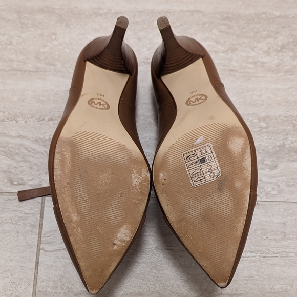 Michael Kors - Acorn Leather Zip Front Booties - Picture 4 of 12